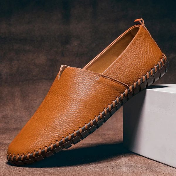 Dionisio | Mocasines con costuras decorativas