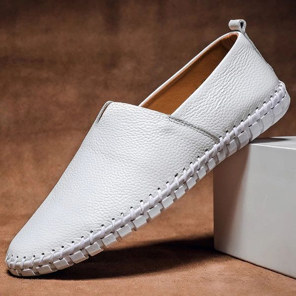 Dionisio | Mocasines con costuras decorativas