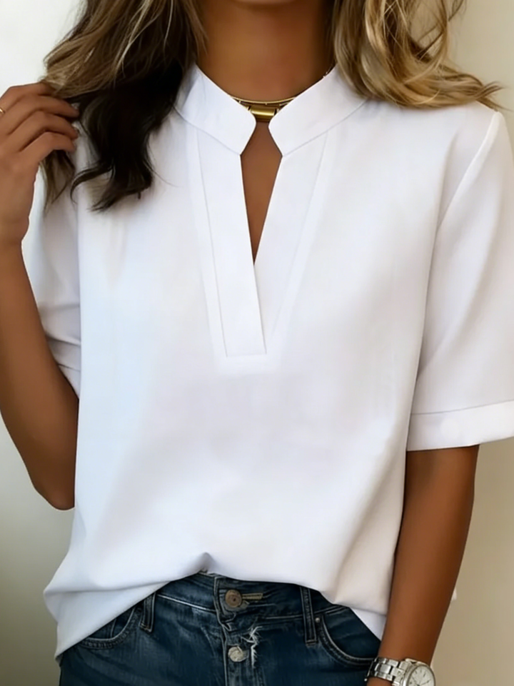 Margaux | Blusa con cuello en V y detalle dorado