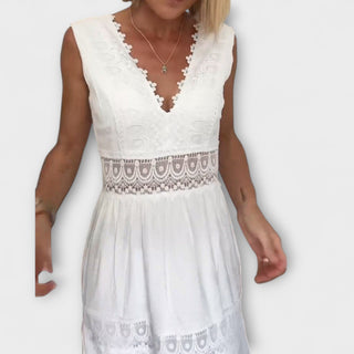 Aurélie | Vestido de encaje con escote en V