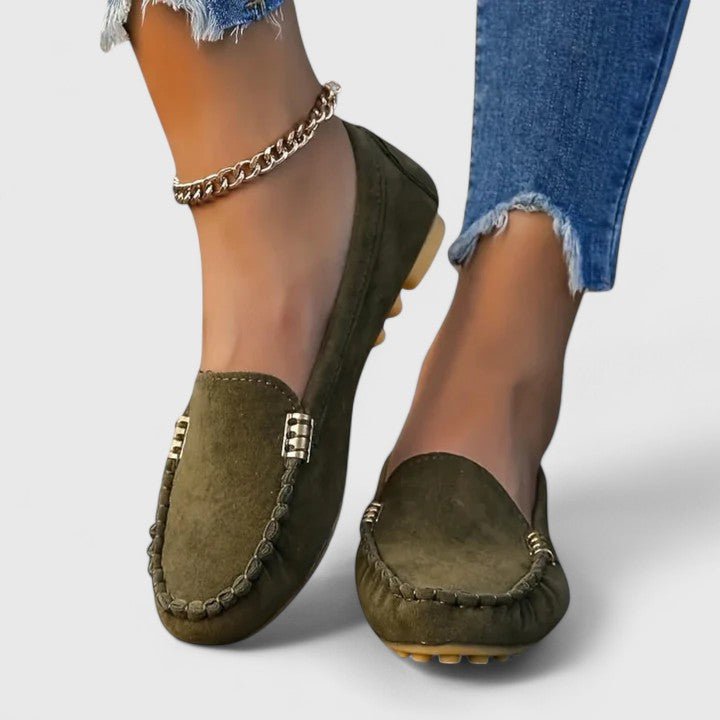 Eulalia | Mocasín turquesa con costuras decorativas