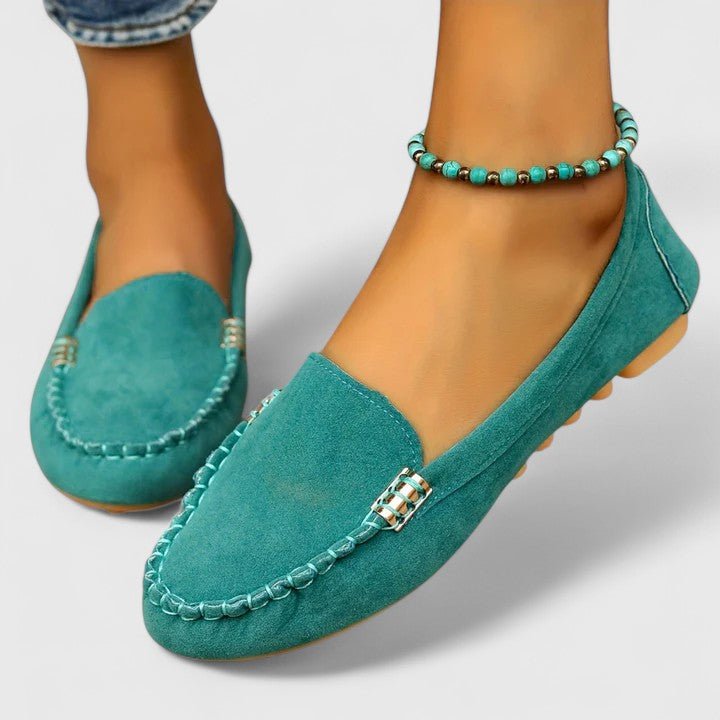 Eulalia | Mocasín turquesa con costuras decorativas