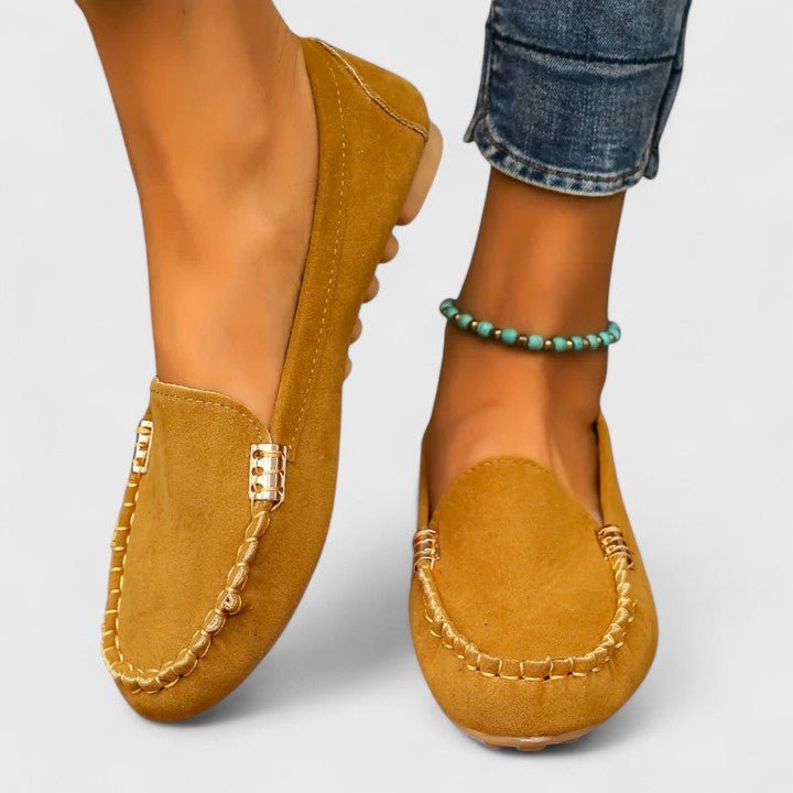 Eulalia | Mocasín turquesa con costuras decorativas