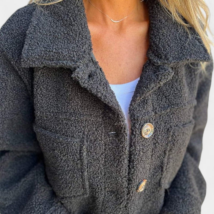 Kristýna | Chaqueta corta con solapas
